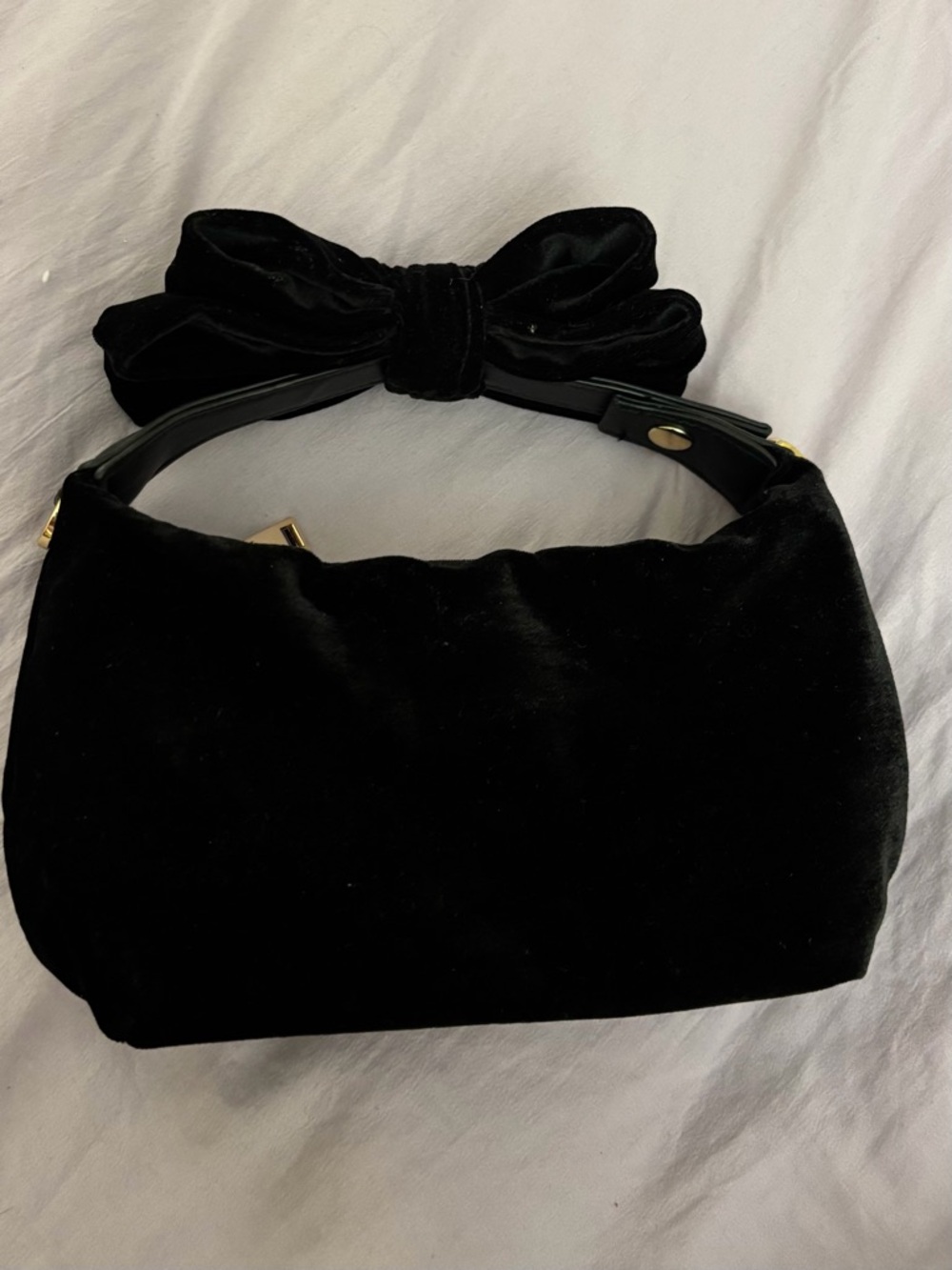 Black Velvet Bow Handle Shoulder Bag